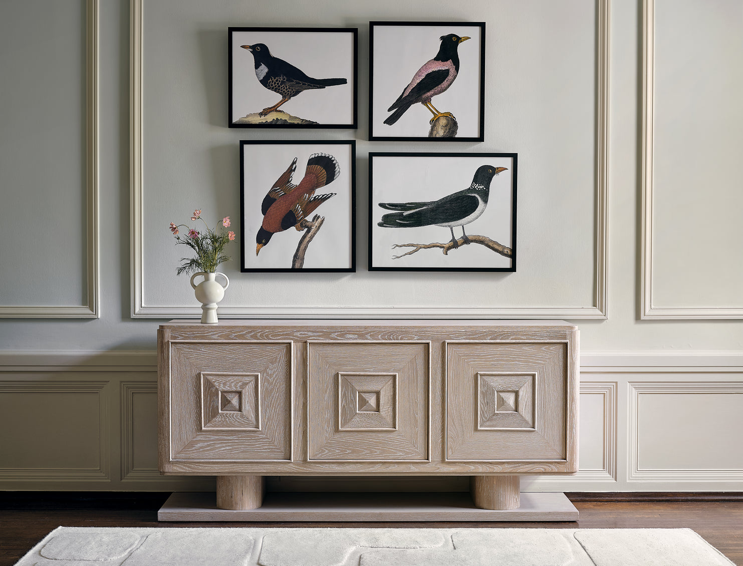 Obispo Credenza