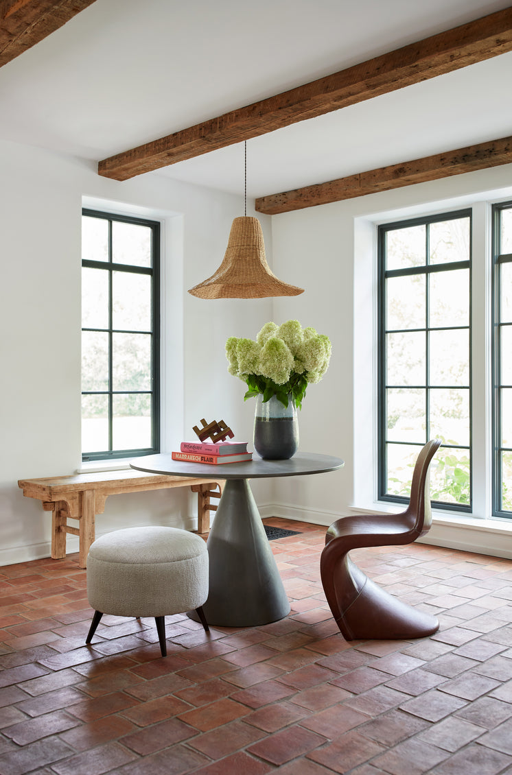 Alto Dining Table